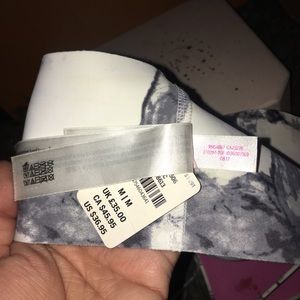 Victoria’s Secret Pink bonded bra size m with tags